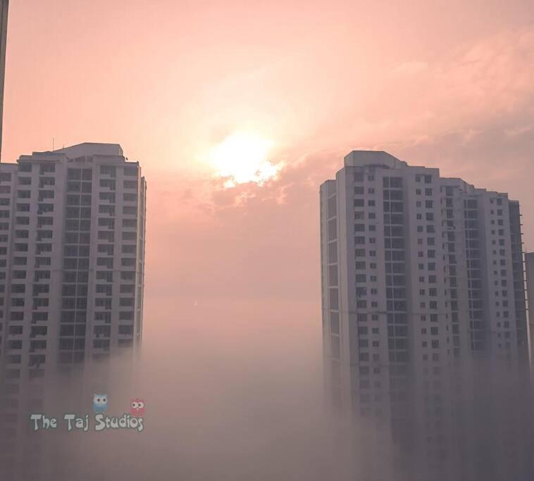 Top Luxury & Couple Friendly Stay Gp By Taj Suites & Studios #New Year Party & Stay Noida Exterior foto